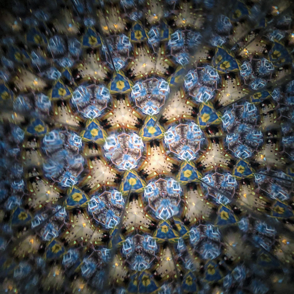 Kaleidoscopic image